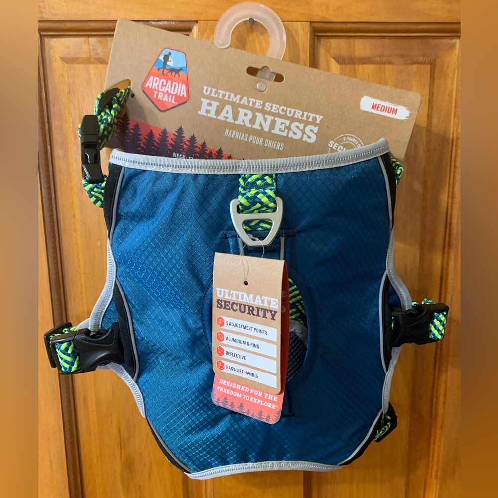 Arcadia Trail Dog Ultimate Security Harness Blue Green size Medium NWT handle